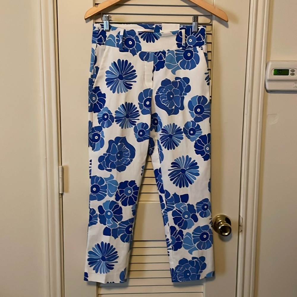 Jules & Leopold Pull On Slim Leg Capri Length blu and white color